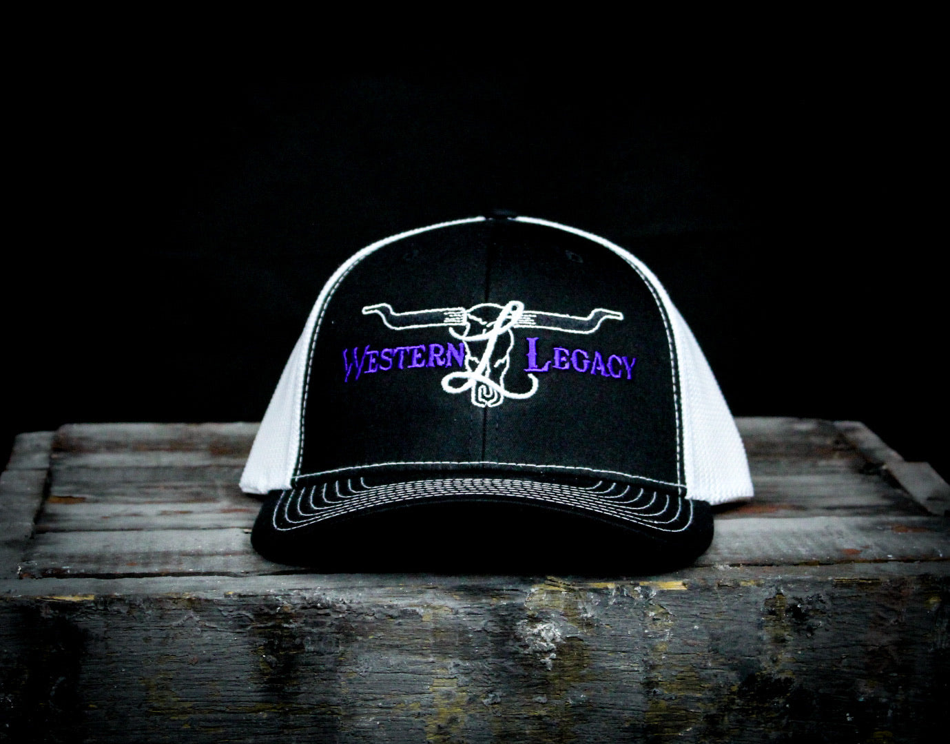 WL 112 Trucker Black/White